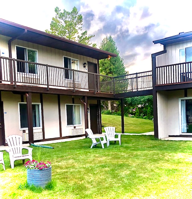 Pool and Back Woods Suite View